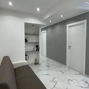 Mare Di Roma Apartament
